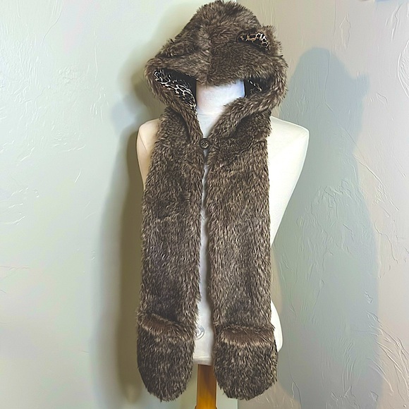 Faux Fur Hat & Scarf Combo - Picture 2 of 9